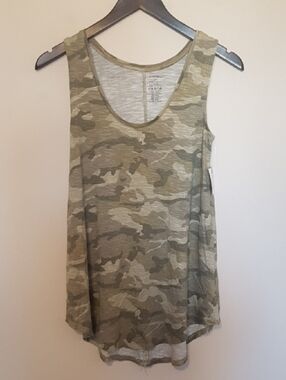 NWT Rayon Blend George Olive Camo Scoop Neck Tank Top